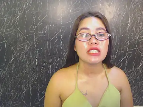 Snapshot of ur_prettychelsie chatting on 04-25-26, 01:41 ur prettychelsie online show from 04-25-26, 01:41