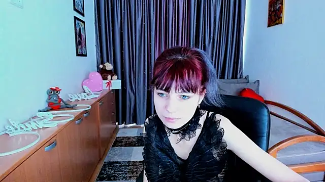 Snapshot of MiniLysii chatting on 06-07-26, 06:06 MiniLysii online show from 06-07-26, 06:06