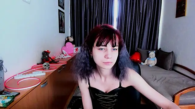 Snapshot of MiniLysii chatting on 06-13-26, 05:38 MiniLysii online show from 06-13-26, 05:38