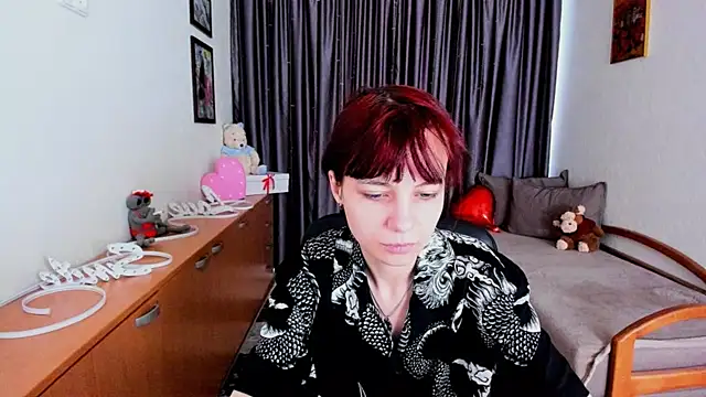 Snapshot of MiniLysii chatting on 06-24-26, 06:01 MiniLysii online show from 06-24-26, 06:01