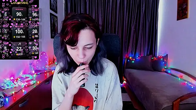 Snapshot of MiniLysii chatting on 07-10-26, 05:56 MiniLysii online show from 07-10-26, 05:56
