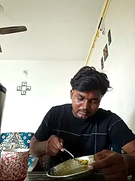 Snapshot of Gujju_here chatting on 05-06-26, 02:29 Gujju here online show from 05-06-26, 02:29