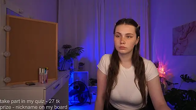 Snapshot of BettyMarlowe chatting on 06-23-26, 05:38 BettyMarlowe online show from 06-23-26, 05:38