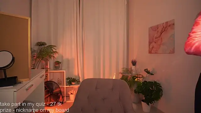 Snapshot of BettyMarlowe chatting on 06-25-26, 05:23 BettyMarlowe online show from 06-25-26, 05:23