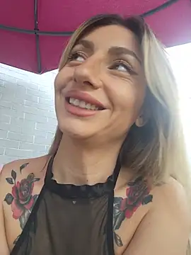 Snapshot of SofiaLace chatting on 06-21-26, 04:04 SofiaLace online show from 06-21-26, 04:04