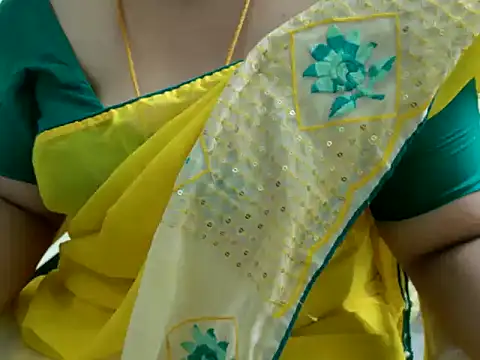Snapshot of Call_Honey chatting on 07-03-26, 05:41 Call Honey online show from 07-03-26, 05:41