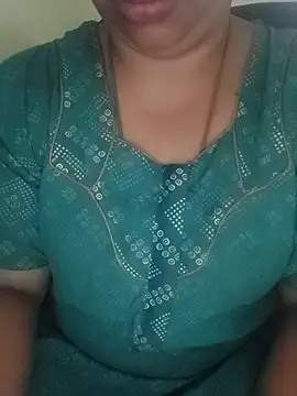 Snapshot of Call_Honey chatting on 08-07-26, 02:02 Call Honey online show from 08-07-26, 02:02
