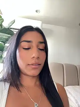 Snapshot of SaryJonex chatting on 07-15-26, 02:33 SaryJonex online show from 07-15-26, 02:33