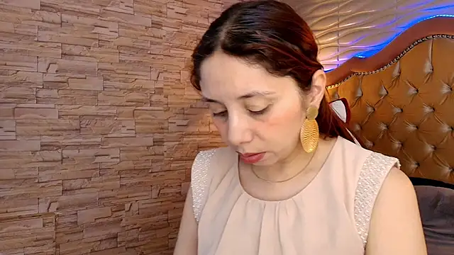 Snapshot of stephaniesun_ chatting on 04-24-26, 12:40 stephaniesun online show from 04-24-26, 12:40