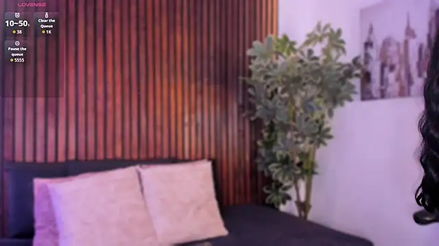 Snapshot of cate_gil chatting on 05-07-26, 12:32 cate gil online show from 05-07-26, 12:32