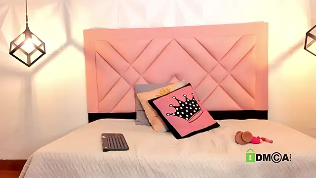 isa cute 1 online show from 04-28-26, 07:19