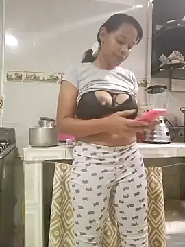 Snapshot of Stefany_03_ chatting on 06-28-26, 01:22 Stefany 03 online show from 06-28-26, 01:22