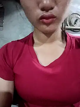 Snapshot of Rosie_LoveUU chatting on 04-27-26, 11:14 Rosie LoveUU online show from 04-27-26, 11:14