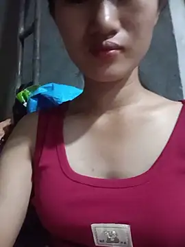 Snapshot of Rosie_LoveUU chatting on 05-16-26, 10:47 Rosie LoveUU online show from 05-16-26, 10:47