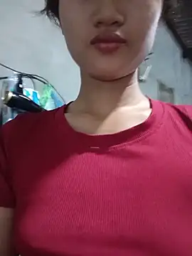 Snapshot of Rosie_LoveUU chatting on 05-18-26, 10:37 Rosie LoveUU online show from 05-18-26, 10:37