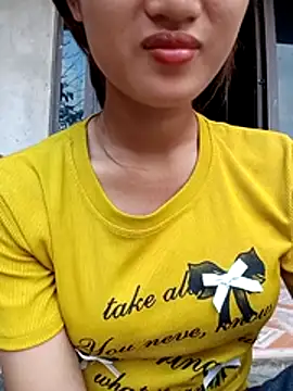 Snapshot of Rosie_LoveUU chatting on 05-20-26, 10:43 Rosie LoveUU online show from 05-20-26, 10:43