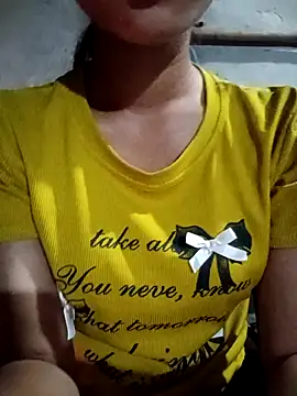 Snapshot of Rosie_LoveUU chatting on 06-03-26, 10:37 Rosie LoveUU online show from 06-03-26, 10:37