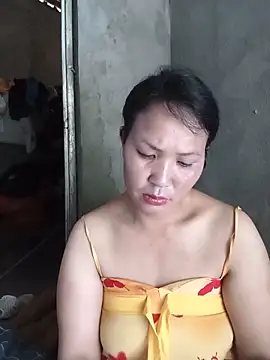 Snapshot of Beola-mi chatting on 06-06-26, 06:29 Beola-mi online show from 06-06-26, 06:29