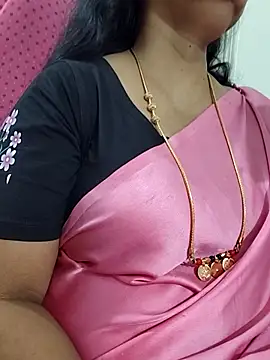 Snapshot of Nayana_456 chatting on 06-18-26, 11:42 Nayana 456 online show from 06-18-26, 11:42