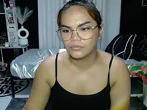 Snapshot of Kendallfoxx chatting on 06-11-26, 01:38 Kendallfoxx online show from 06-11-26, 01:38