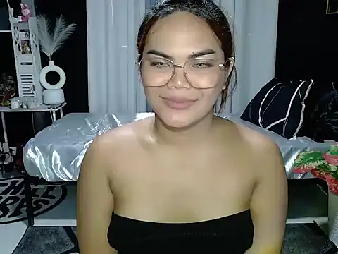 Snapshot of Kendallfoxx chatting on 06-11-26, 02:53 Kendallfoxx online show from 06-11-26, 02:53
