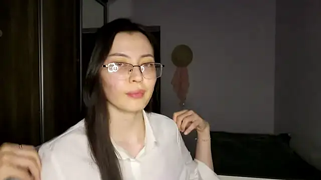 Snapshot of AshleyTropiano chatting on 06-02-26, 03:58 AshleyTropiano online show from 06-02-26, 03:58
