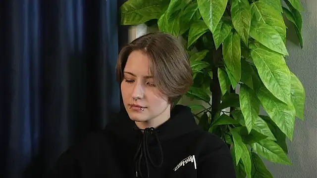 Snapshot of PalmiraHoyman chatting on 04-24-26, 03:47 PalmiraHoyman online show from 04-24-26, 03:47