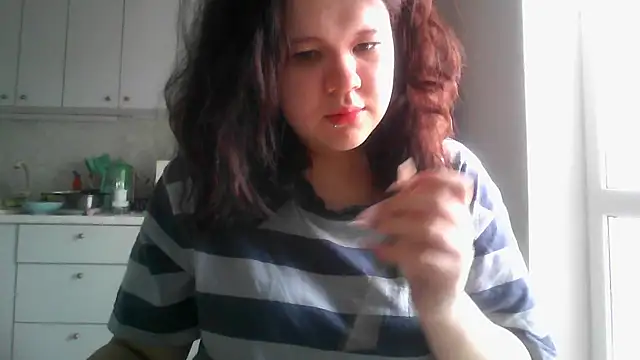 Snapshot of Amanda_Mia_ chatting on 05-13-26, 08:34 Amanda Mia online show from 05-13-26, 08:34
