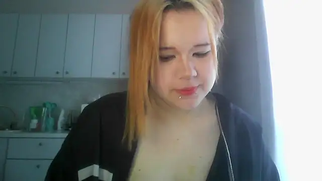 Snapshot of Amanda_Mia_ chatting on 06-24-26, 07:51 Amanda Mia online show from 06-24-26, 07:51