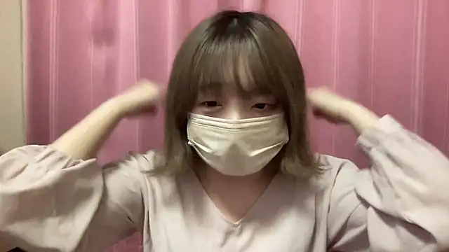 Snapshot of -Nanami-7 chatting on 05-08-26, 10:09 -Nanami-7 online show from 05-08-26, 10:09