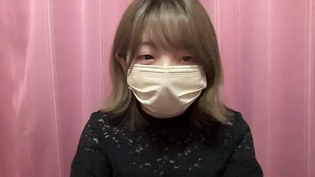 Snapshot of -Nanami-7 chatting on 05-12-26, 10:12 -Nanami-7 online show from 05-12-26, 10:12