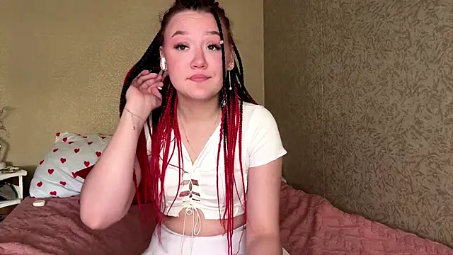 FlameDina online show from 05-04-26, 11:39
