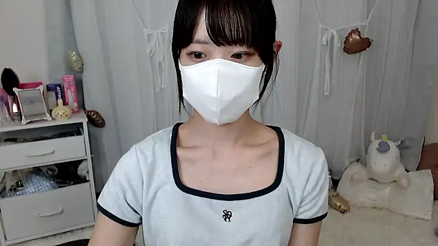 Snapshot of mii__tan chatting on 05-21-26, 01:07 mii tan online show from 05-21-26, 01:07