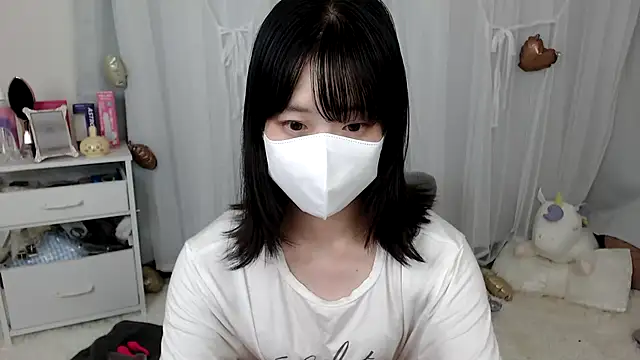 Snapshot of mii__tan chatting on 05-28-26, 01:08 mii tan online show from 05-28-26, 01:08