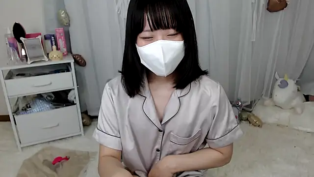 Snapshot of mii__tan chatting on 05-31-26, 05:48 mii tan online show from 05-31-26, 05:48