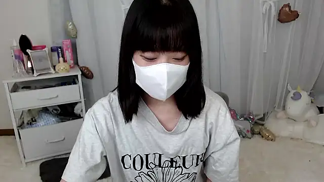 Snapshot of mii__tan chatting on 06-06-26, 03:11 mii tan online show from 06-06-26, 03:11