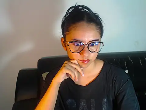 Snapshot of BellaLuxxs chatting on 05-30-26, 10:51 BellaLuxxs online show from 05-30-26, 10:51