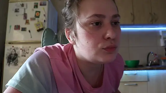 BettyRussian online show from 06-25-26, 05:12