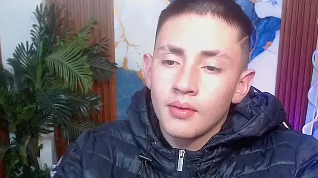 Snapshot of Andres_Tay chatting on 04-27-26, 02:42 Andres Tay online show from 04-27-26, 02:42