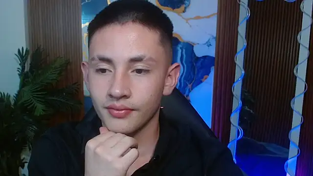 Snapshot of Andres_Tay chatting on 05-10-26, 02:39 Andres Tay online show from 05-10-26, 02:39