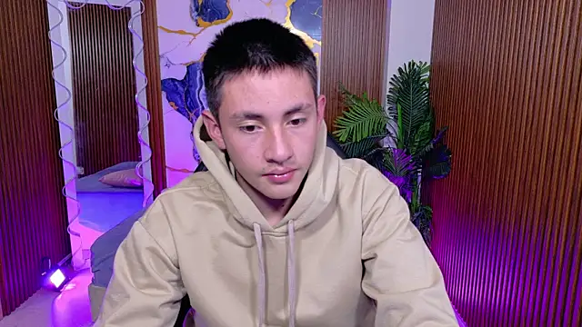 Snapshot of Andres_Tay chatting on 05-29-26, 02:42 Andres Tay online show from 05-29-26, 02:42