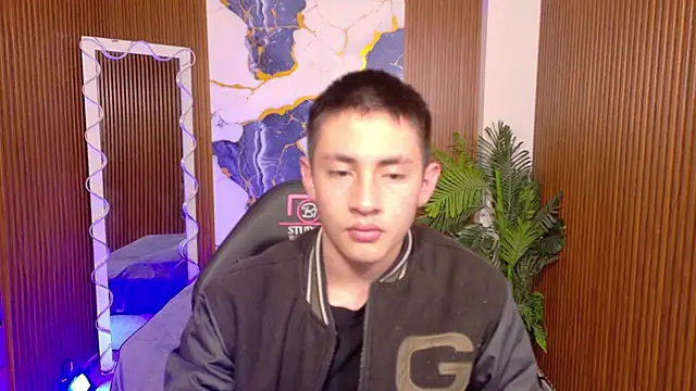 Snapshot of Andres_Tay chatting on 06-02-26, 02:35 Andres Tay online show from 06-02-26, 02:35