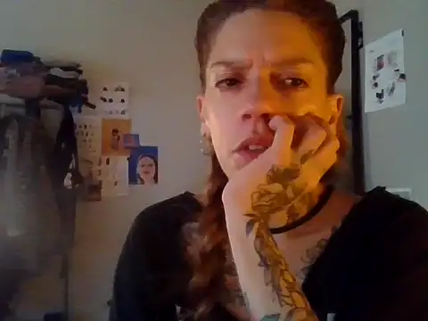 Snapshot of plsmecha chatting on 06-18-26, 04:44 plsmecha online show from 06-18-26, 04:44