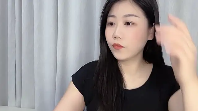 Snapshot of F-Yuwei chatting on 04-28-26, 01:05 F-Yuwei online show from 04-28-26, 01:05