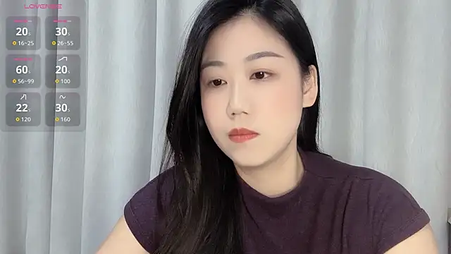 Snapshot of F-Yuwei chatting on 04-29-26, 12:31 F-Yuwei online show from 04-29-26, 12:31