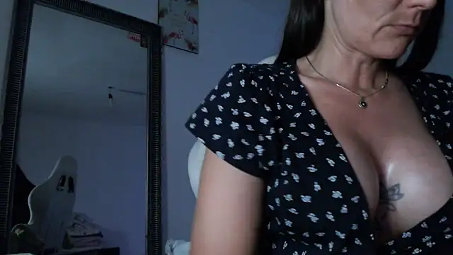 Snapshot of missydiorr10 chatting on 05-06-26, 09:31 missydiorr10 online show from 05-06-26, 09:31