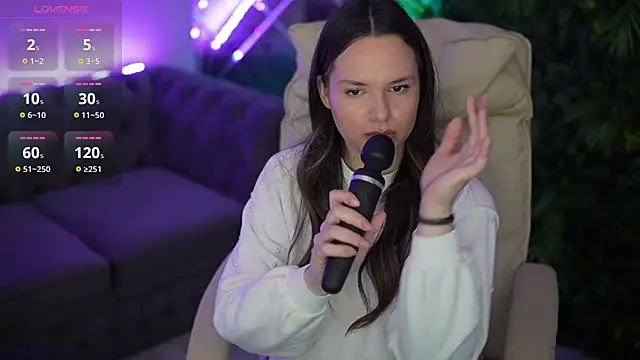 ArinaVoicee online show from 04-29-26, 12:53