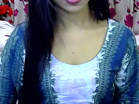 Snapshot of Alina_Nur chatting on 06-27-26, 02:23 Alina Nur online show from 06-27-26, 02:23