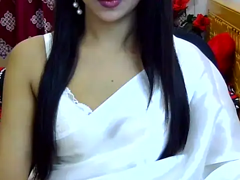 Snapshot of Alina_Nur chatting on 07-11-26, 01:25 Alina Nur online show from 07-11-26, 01:25