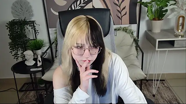 NyxCalderra online show from 07-21-26, 10:50